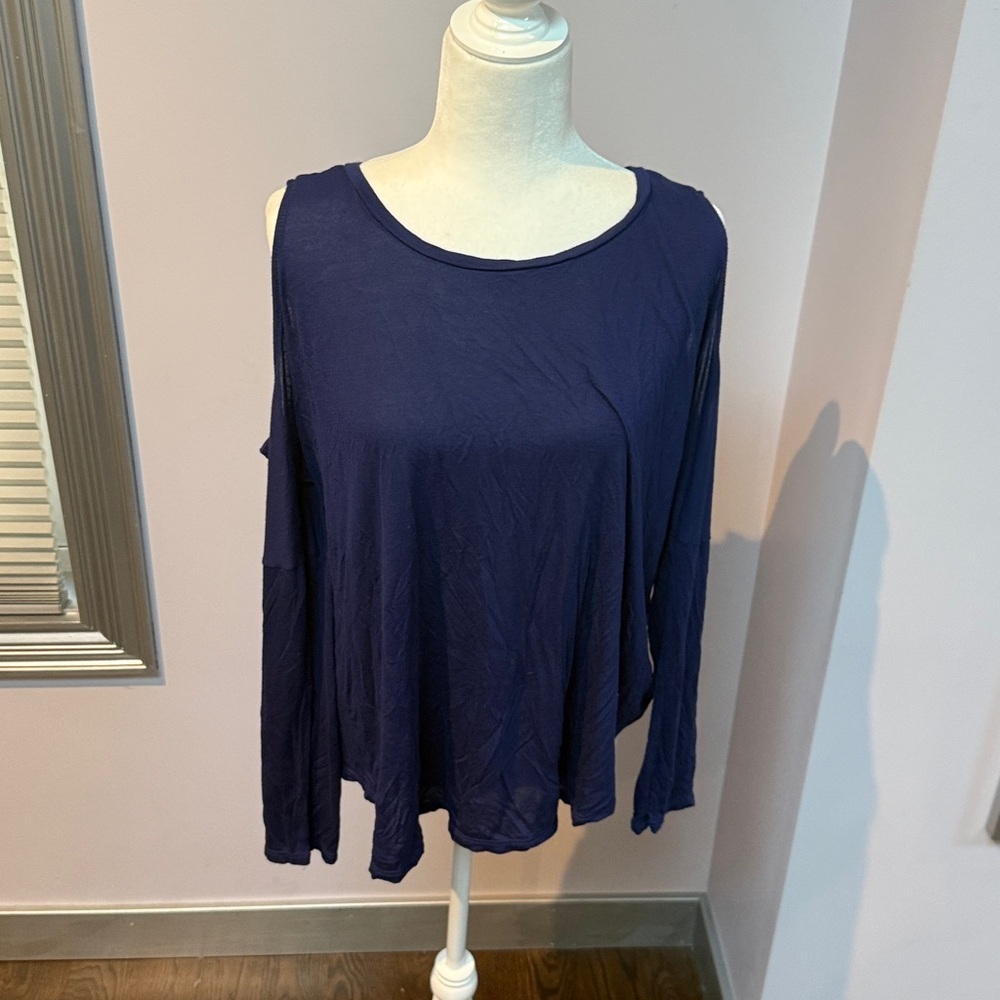Express oversized Deep Blue open shoulder, long sleeve size L